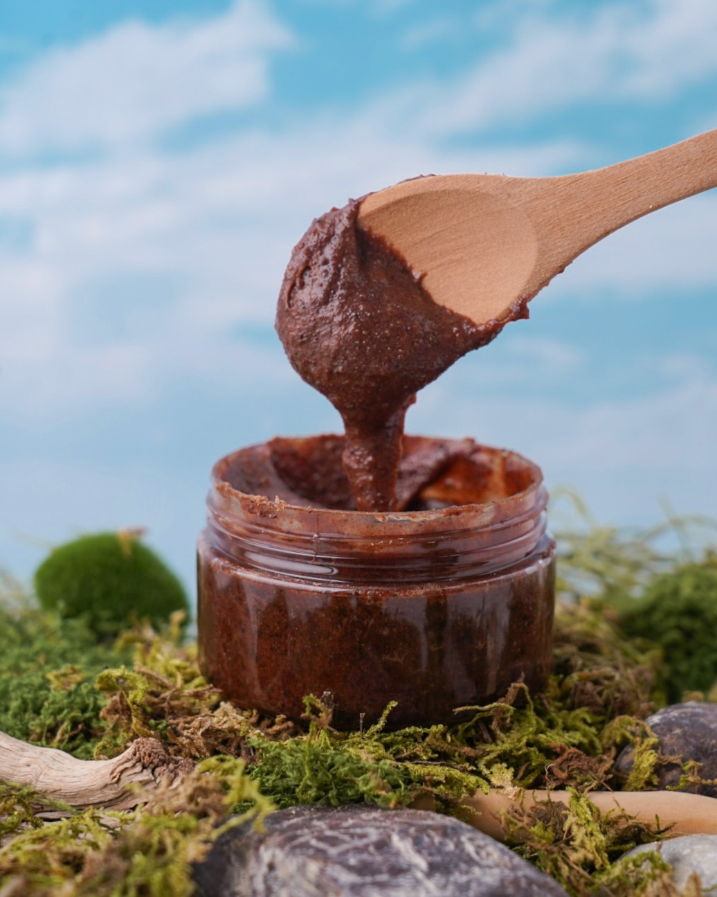 Moon Face Scrub (with Honey and Cinnamon) - Image 4